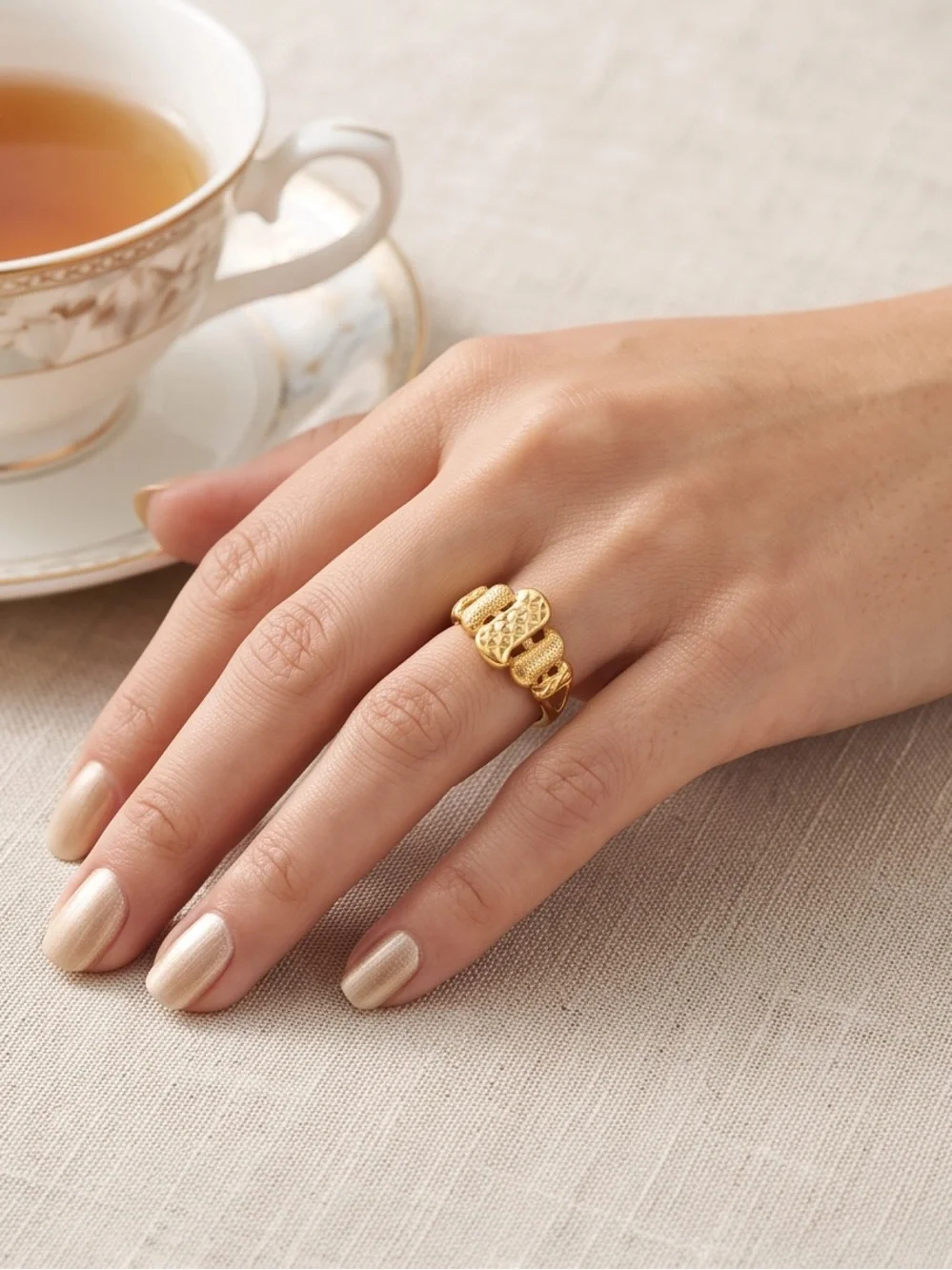 Textured Gold Link Band Ring for Women